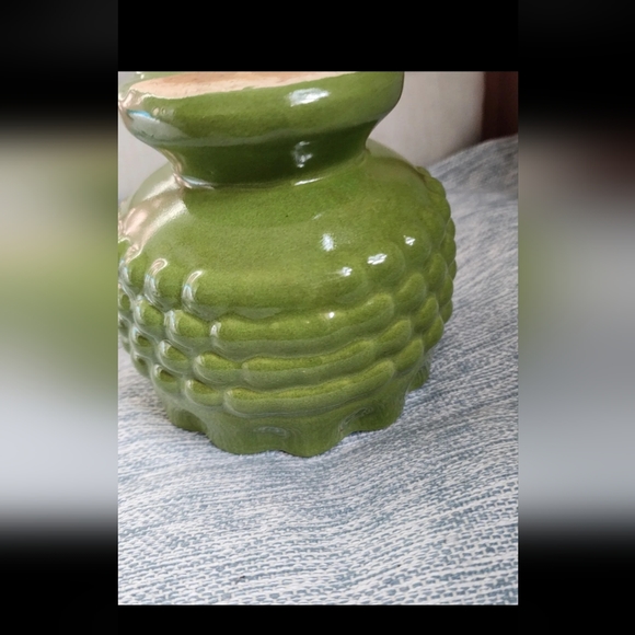 Vintage American Chartreuse  Hobnail Planter 4.5" x 4 3/4" - Picture 6 of 7